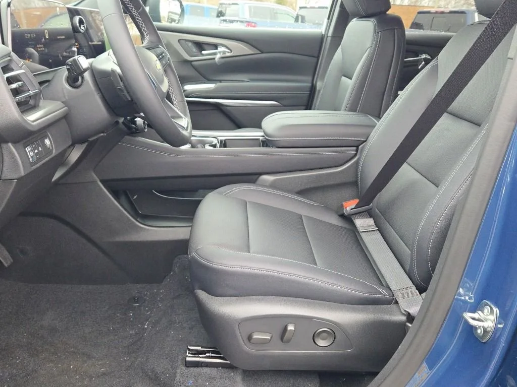 2026 Chevrolet Traverse LT - Photo 24