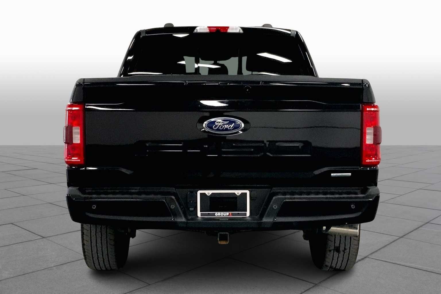 Used 2022 Agate Black Metallic Ford XLT image 5