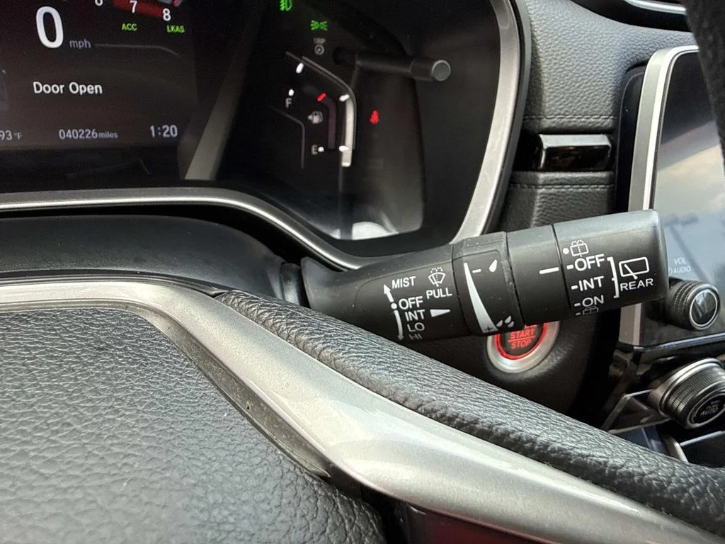 Used 2022 White Honda EX image 36