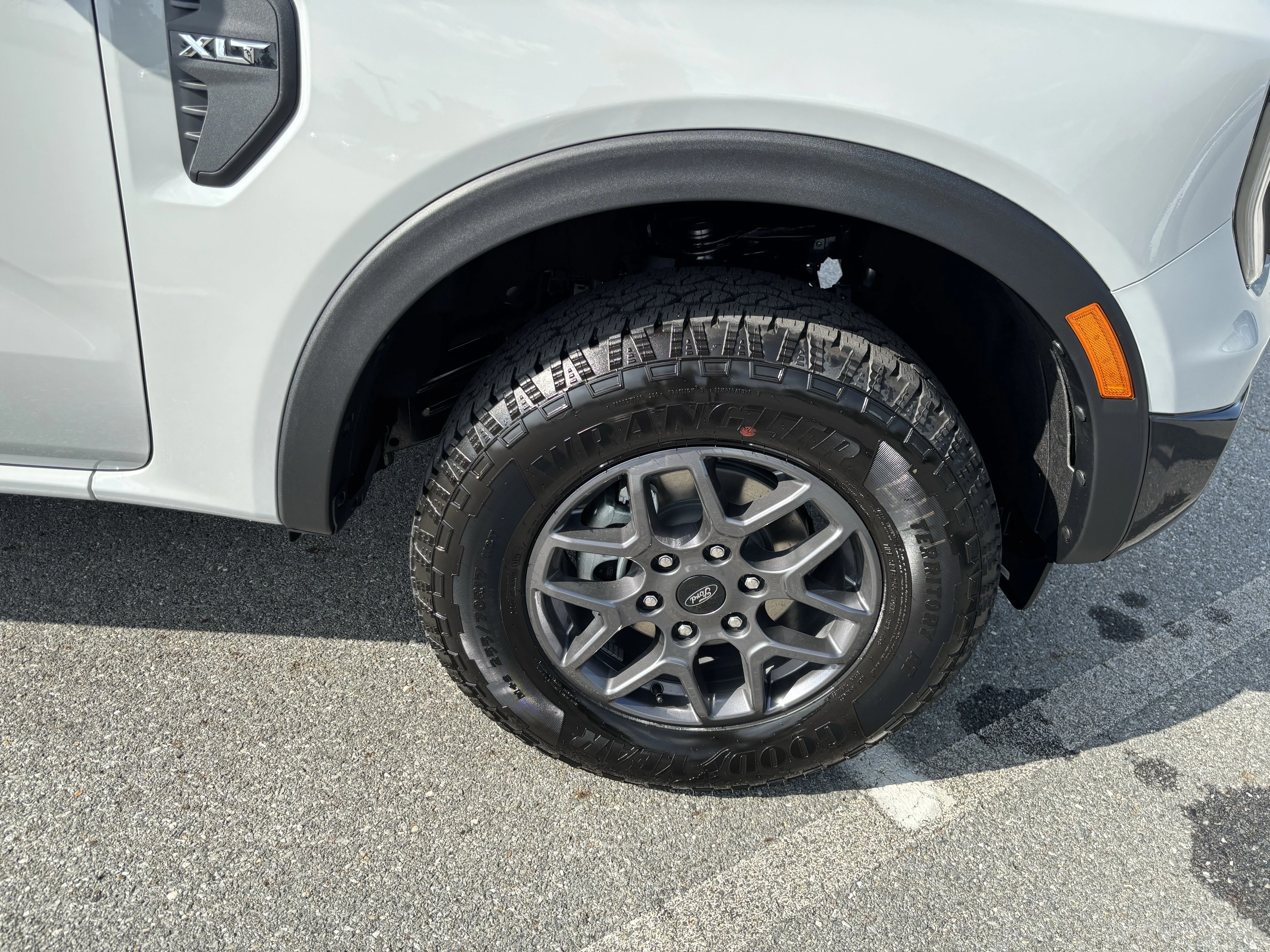 New 2026 Avalanche Ford XLT image 35