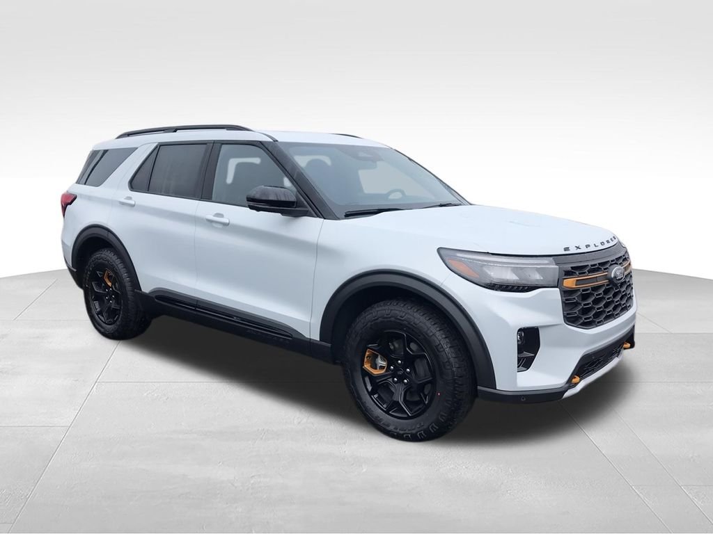New 2026 Space White Metallic Ford Tremor® image 2