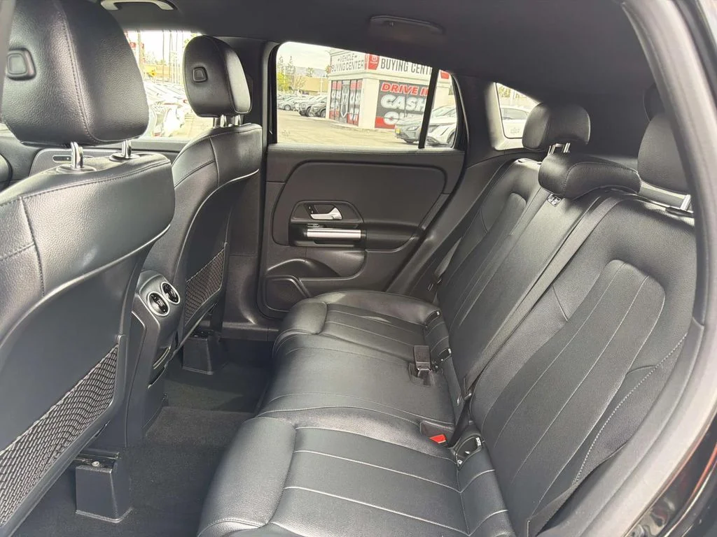 Used 2023 Night Black Mercedes-Benz 250 image 27