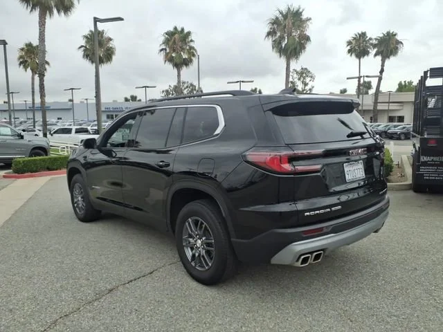 Used 2025 Ebony Twilight Metallic GMC Elevation image 6