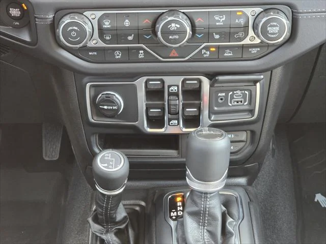 New 2026 Black Clear-Coat Exterior Paint Jeep Texas Trail image 11