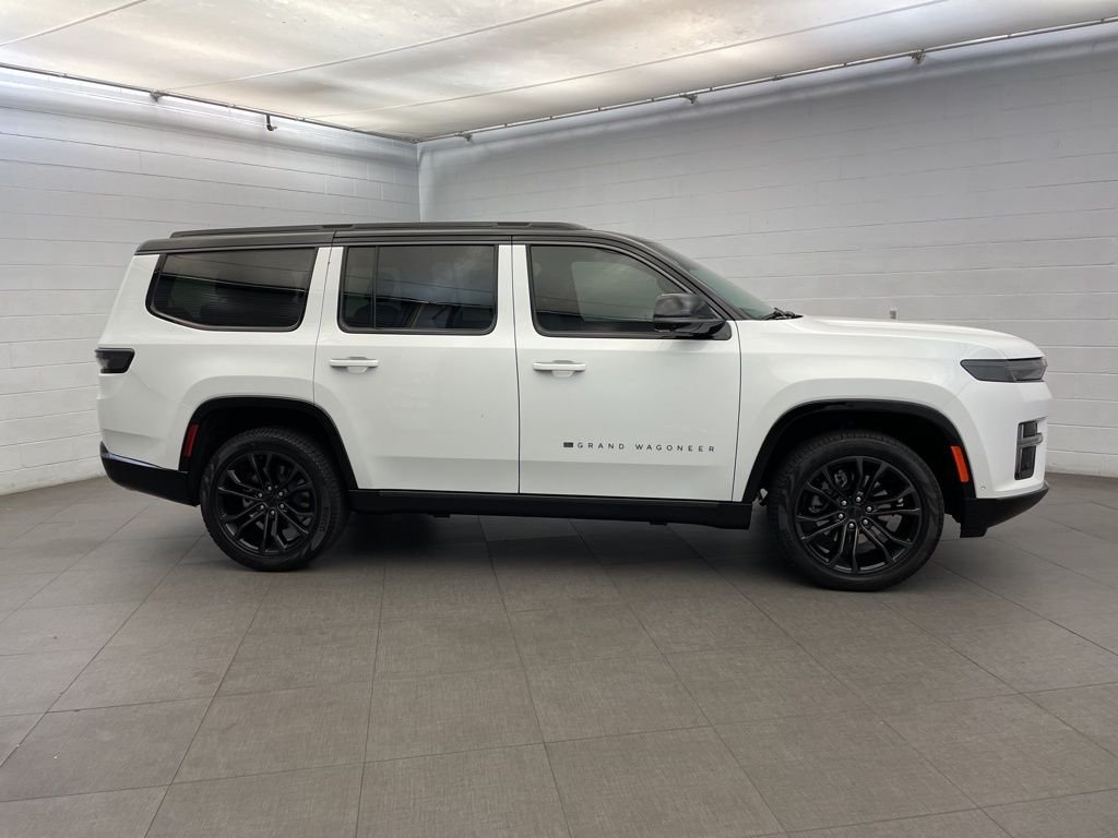 New 2026 Bright White Clearcoat Jeep Summit Obsidian image 2