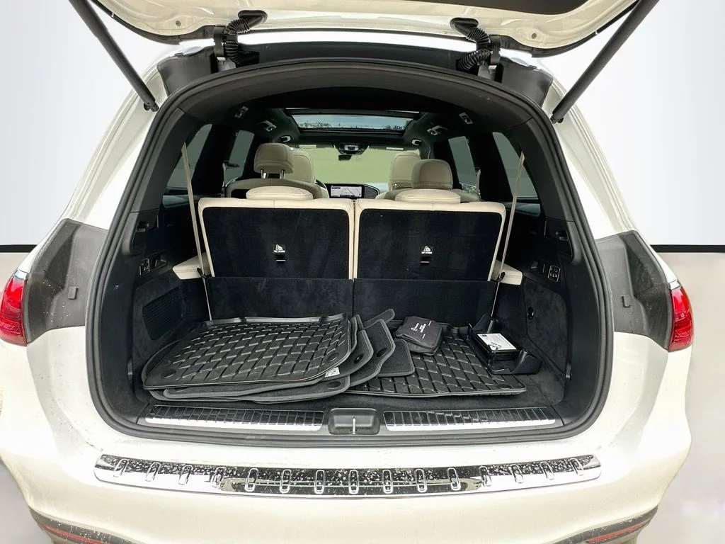 Certified Used 2026 Polar White Mercedes-Benz GLS 580 image 28