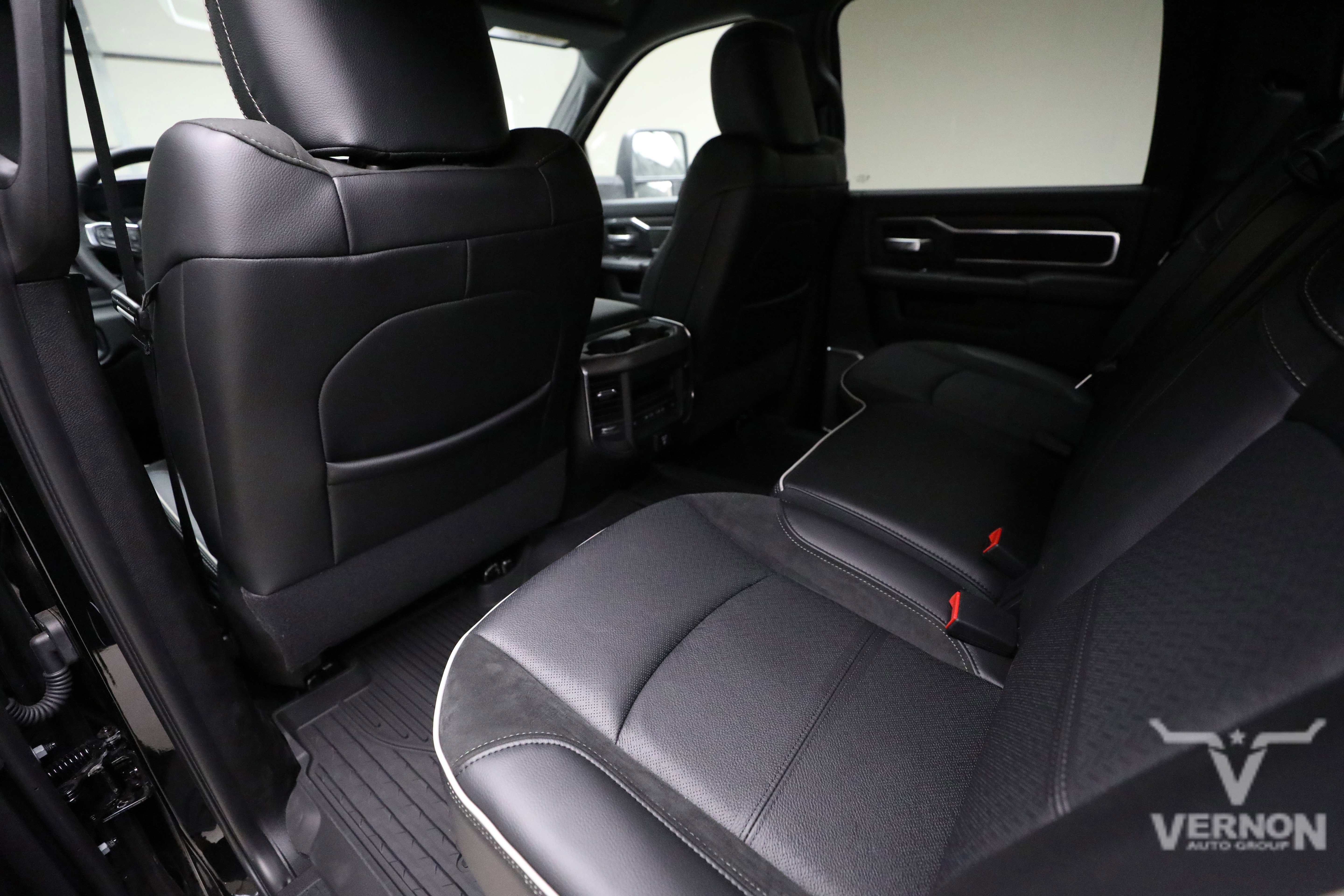 New 2026 Diamond Black Crystal Pearlcoat Ram N image 9
