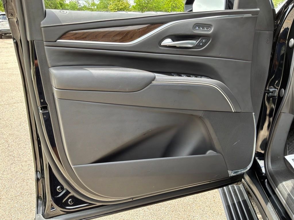Used 2023 Black Raven Cadillac Sport Platinum image 13