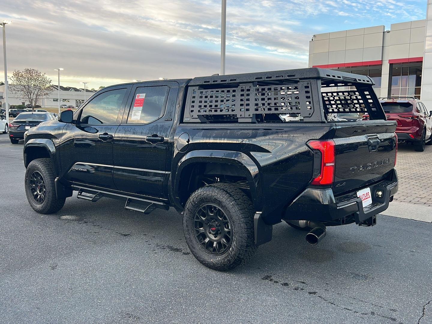 2025 Toyota Tacoma SR5 - Photo 6