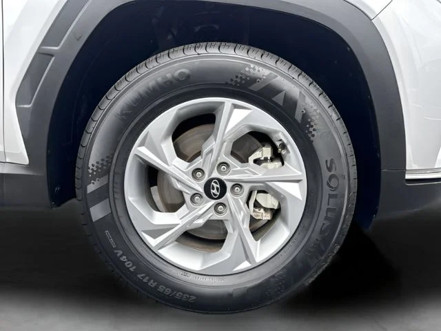 Used 2023 Silver Hyundai SEL image 24