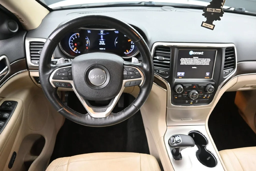 Used 2015 White Jeep Limited image 14