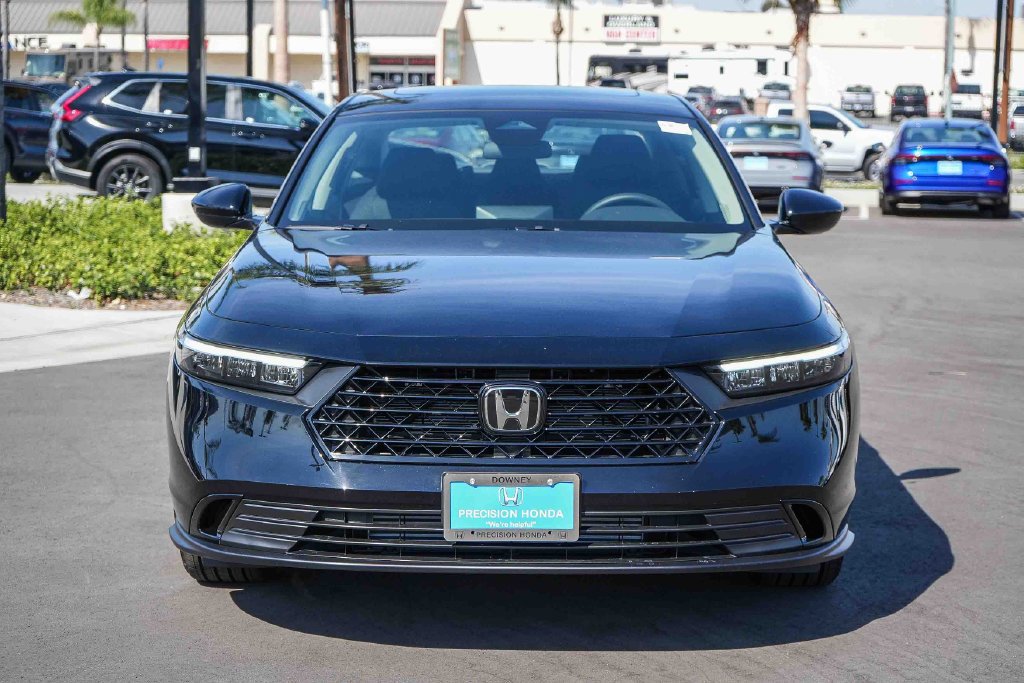 New 2026 Crystal Black Pearl Honda SE image 2