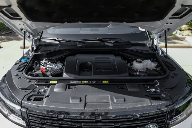 New 2026  Land Rover SE image 60