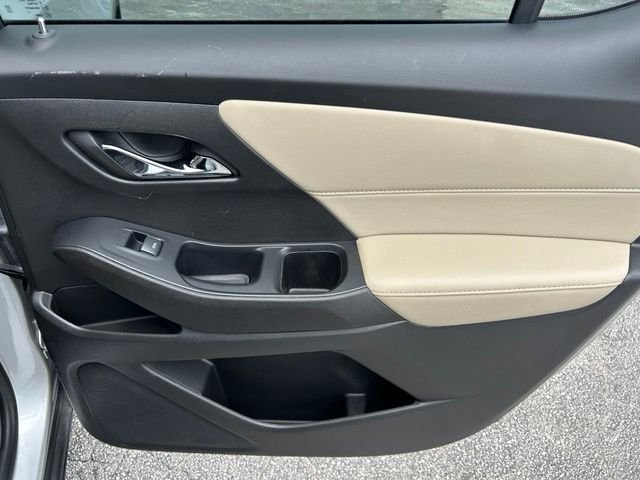 Used 2022 Silver Chevrolet LS image 5