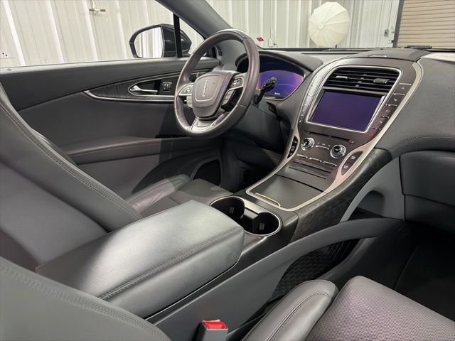 Used 2020 Black Lincoln Reserve image 19