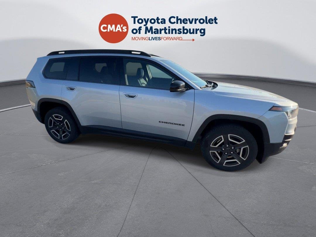 Used 2026 Silver Zynith Clearcoat Jeep Limited image 7