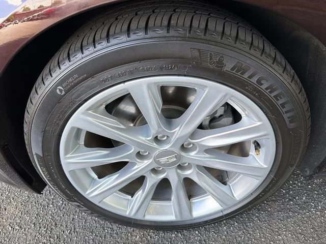 Used 2020 GARNET METALLIC Cadillac Luxury image 11