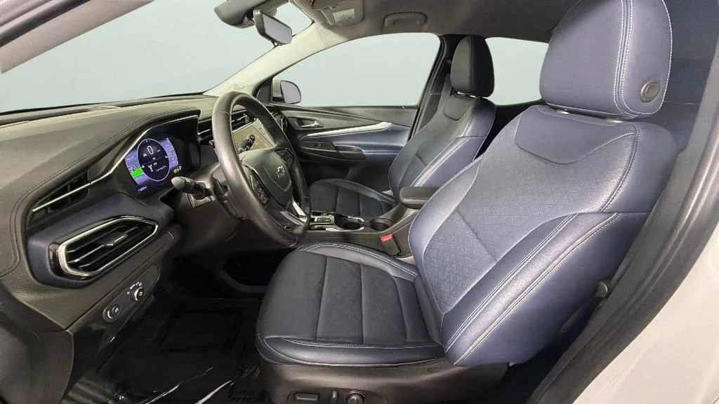 Used 2023 Summit White Chevrolet Premier image 17