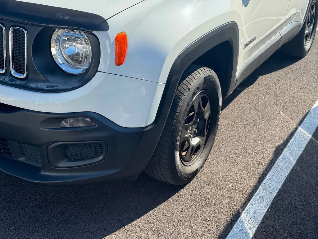 Used 2018 White Jeep Sport image 5