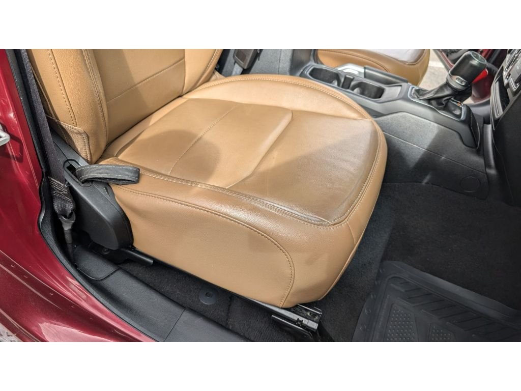 Used 2021 Snazzberry Pearlcoat Jeep Overland image 32