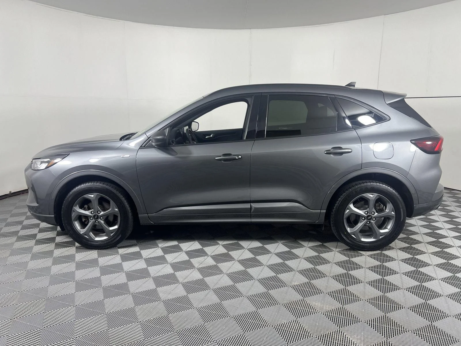Used 2023 Carbonized Gray Ford ST-Line image 7