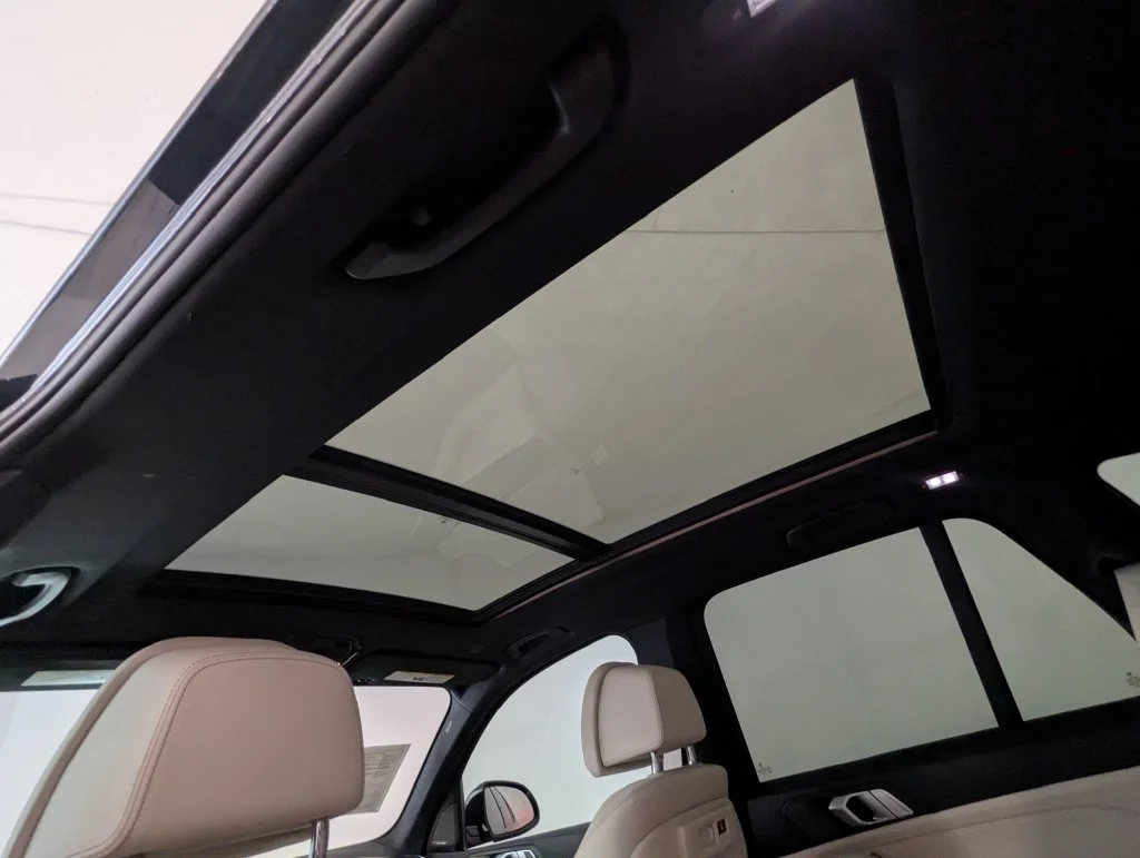 Used 2019 Gray BMW xDrive40i image 13