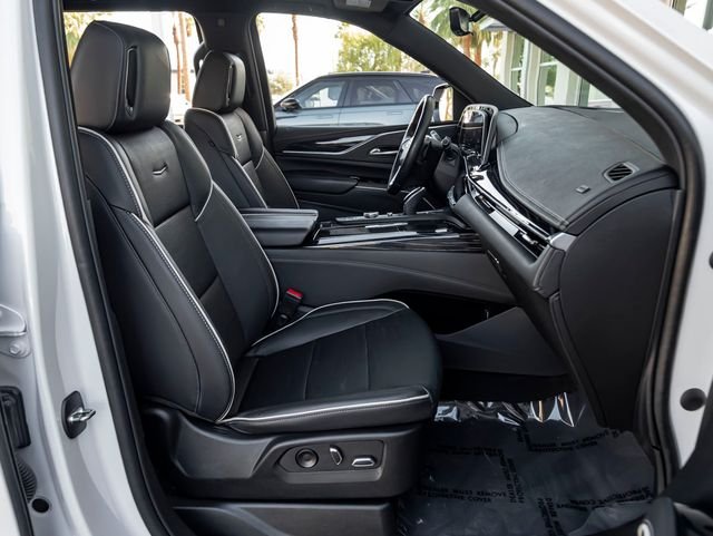 Used 2022 Crystal White Tricoat Cadillac Sport image 34