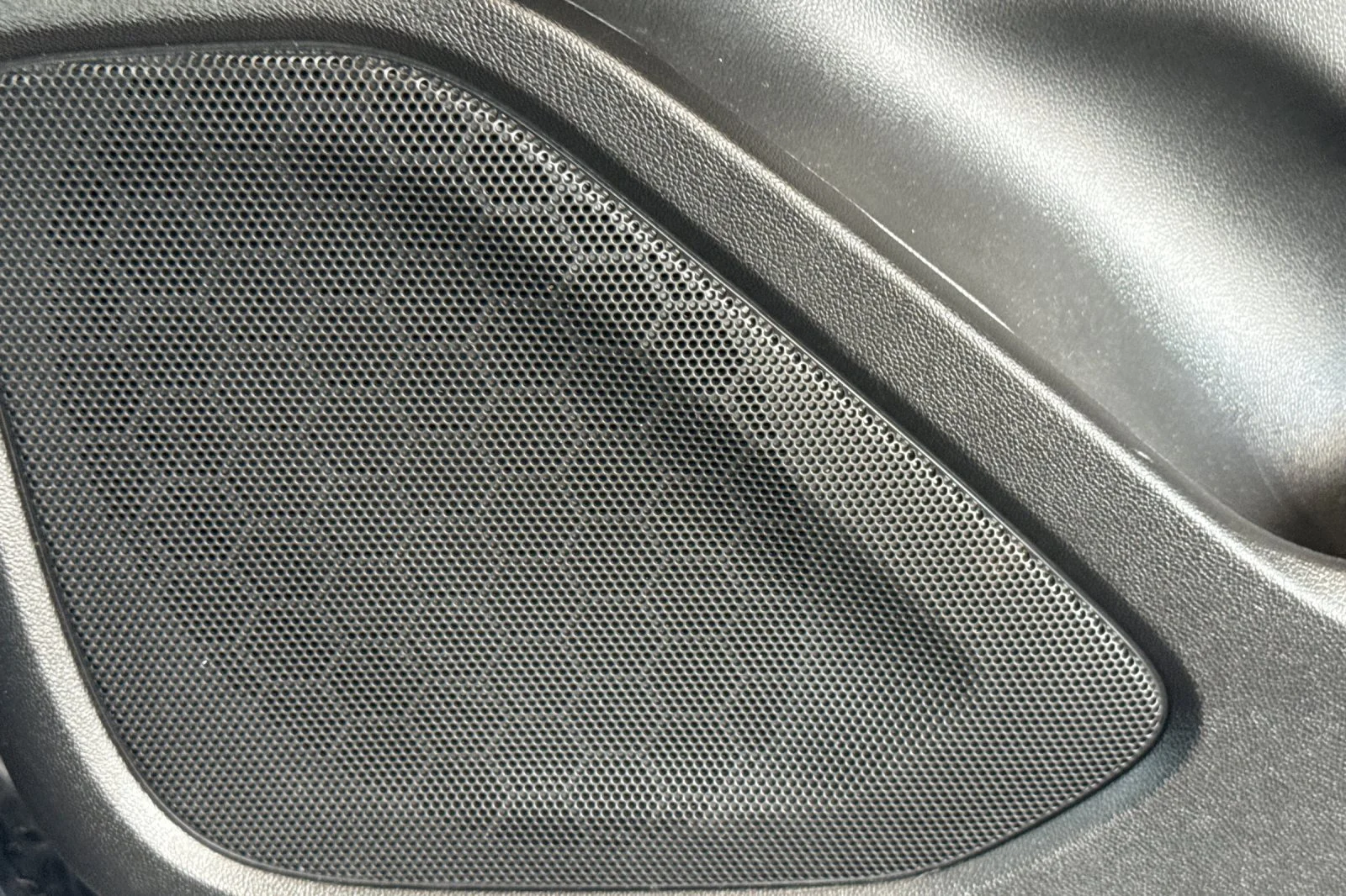 2024 GMC Terrain SLE - Photo 25