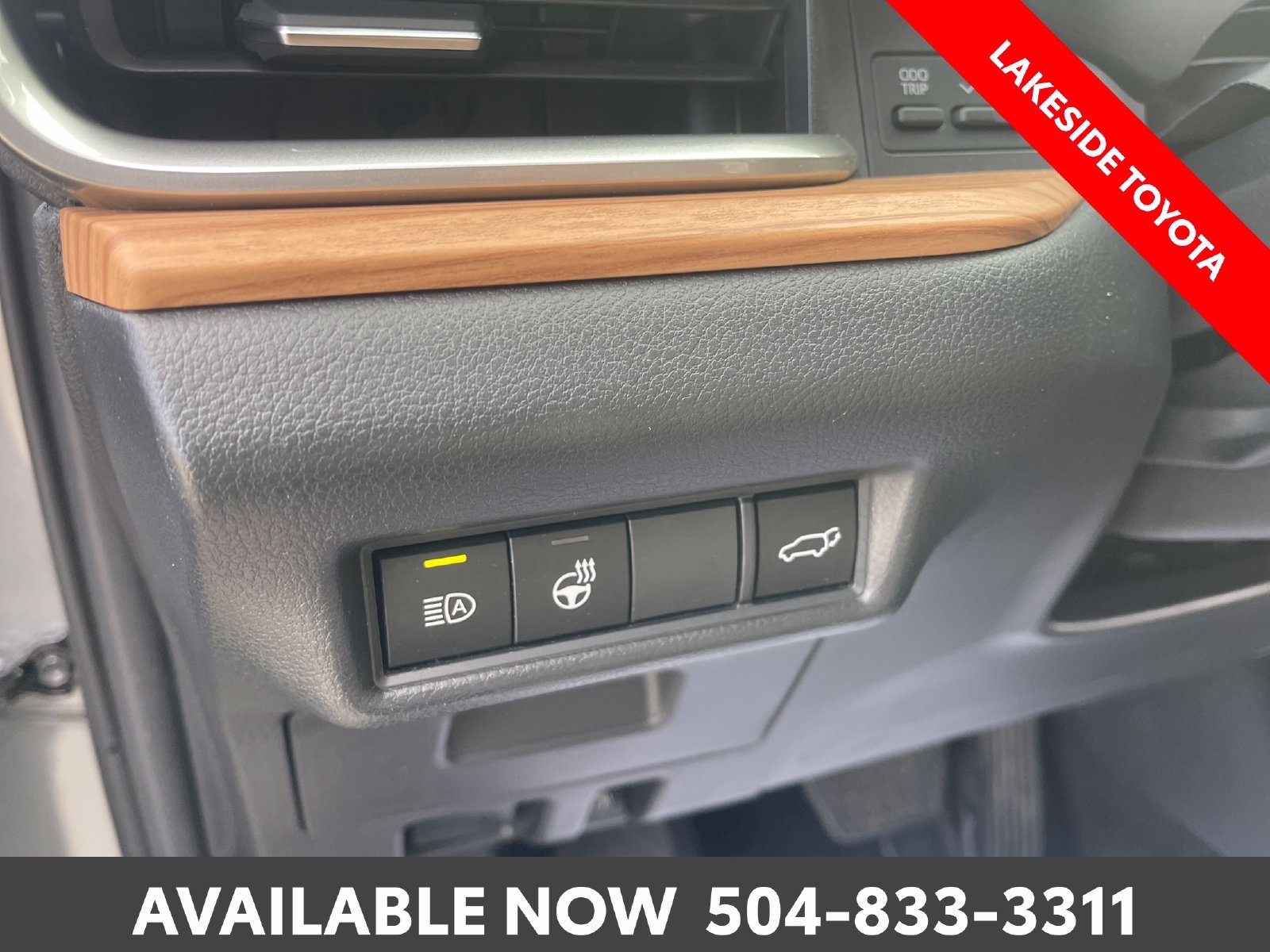 Certified Used 2025  Toyota Limited image 29