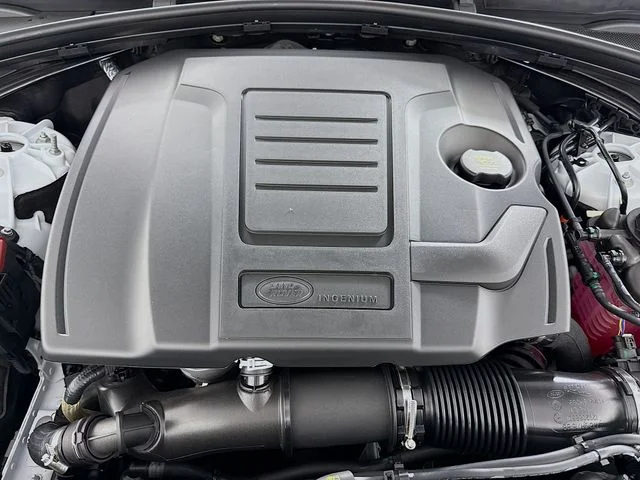 New 2026 Fuji White Land Rover S image 32