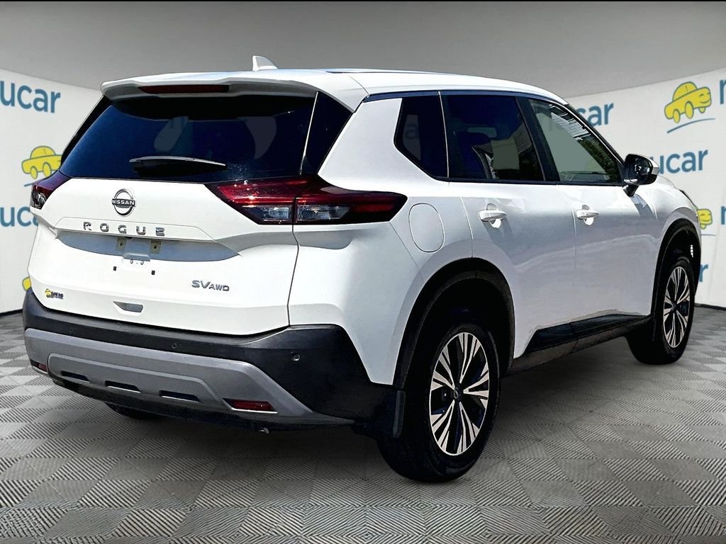 Used 2023 White Nissan SV image 6