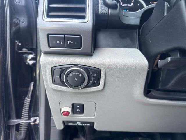 Used 2017 Black Ford XLT image 12