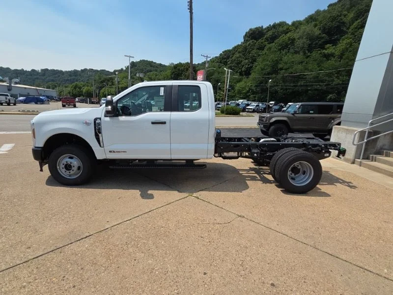 New 2026 White Ford XL image 4