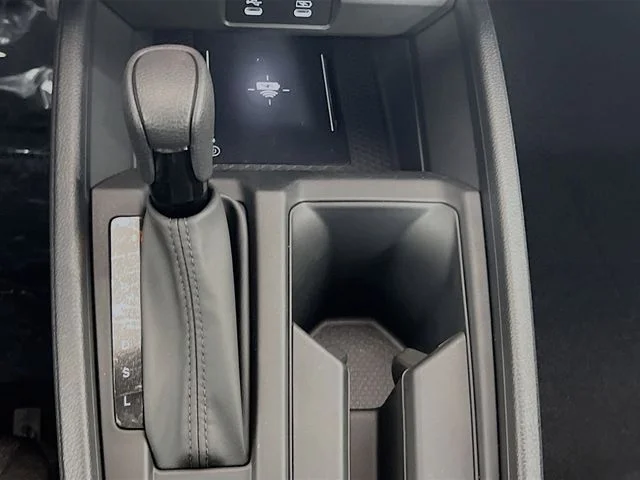 New 2026 Platinum White Pearl Honda LX image 17