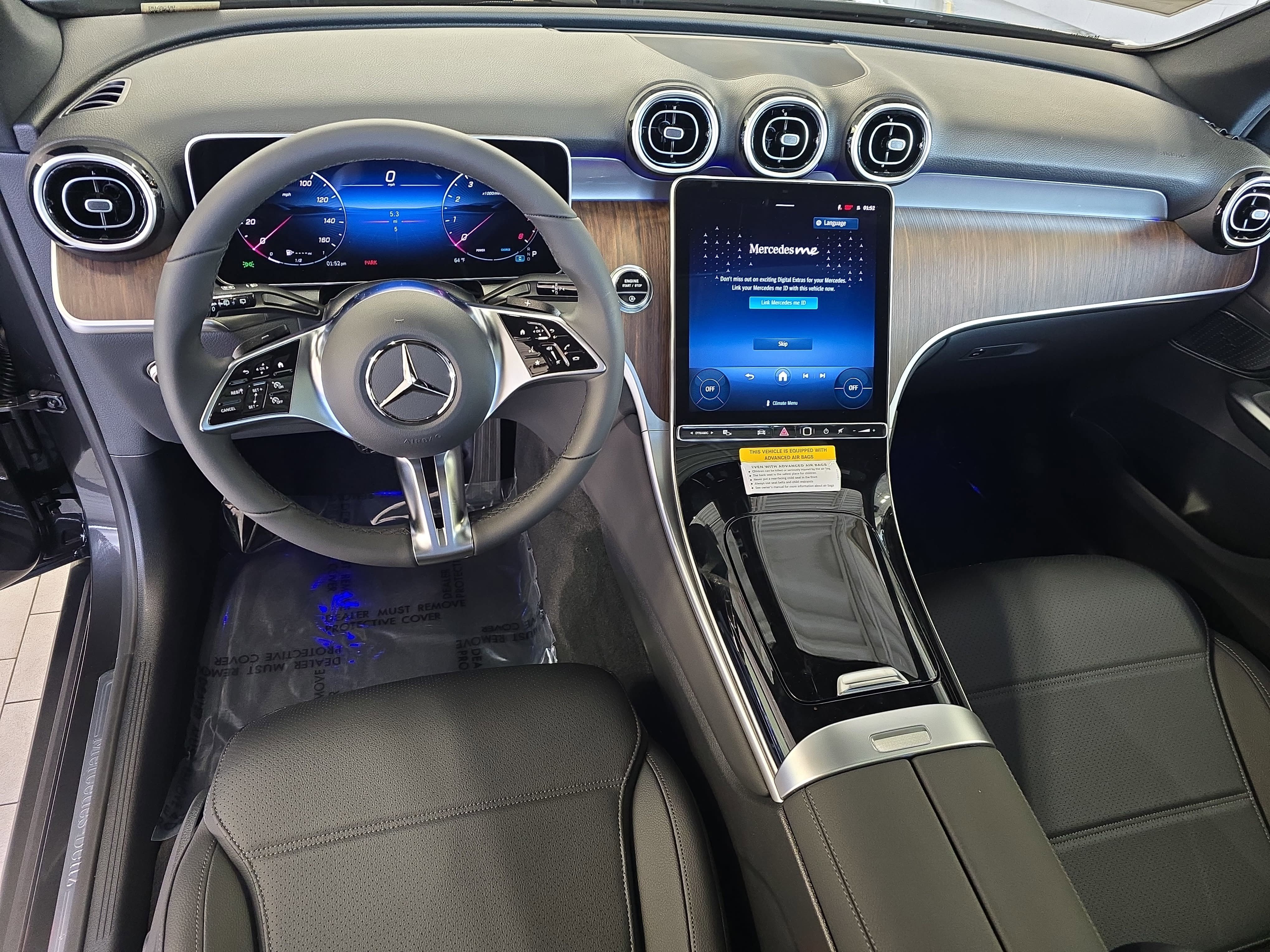New 2026 Graphite Grey Metallic Mercedes-Benz GLC300 image 16