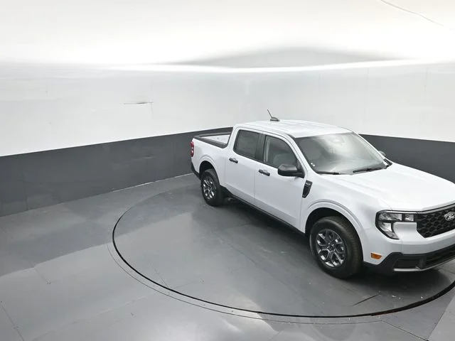 New 2026 Space White Metallic Ford XLT image 15