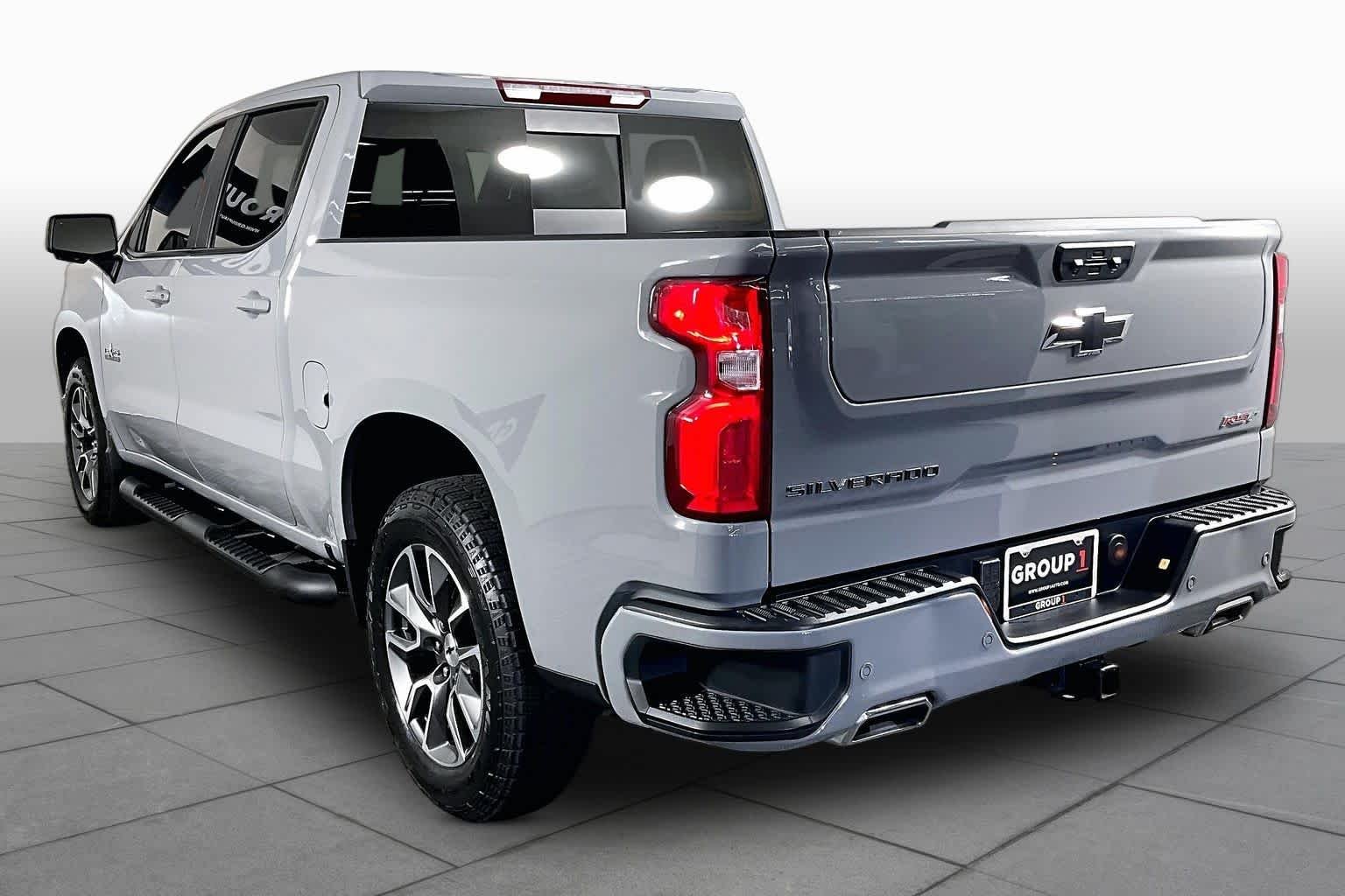 Used 2025 Slate Gray Metallic Chevrolet RST image 11
