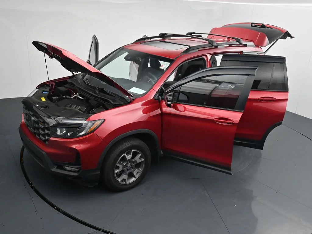 Used 2022 Red Honda TrailSport image 37