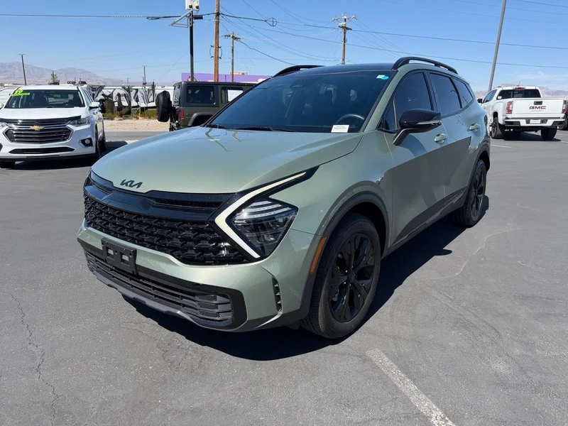 Used 2025 Jungle Green Kia X-Line image 7