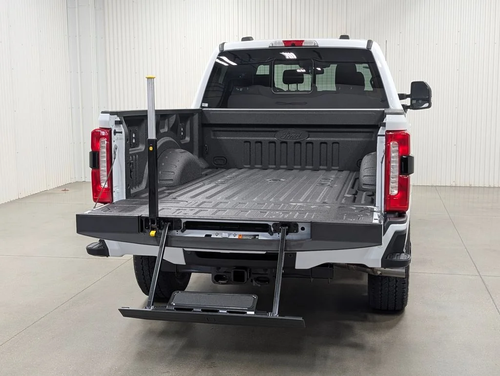 New 2026 Oxford White Ford F-250® Lariat® image 28