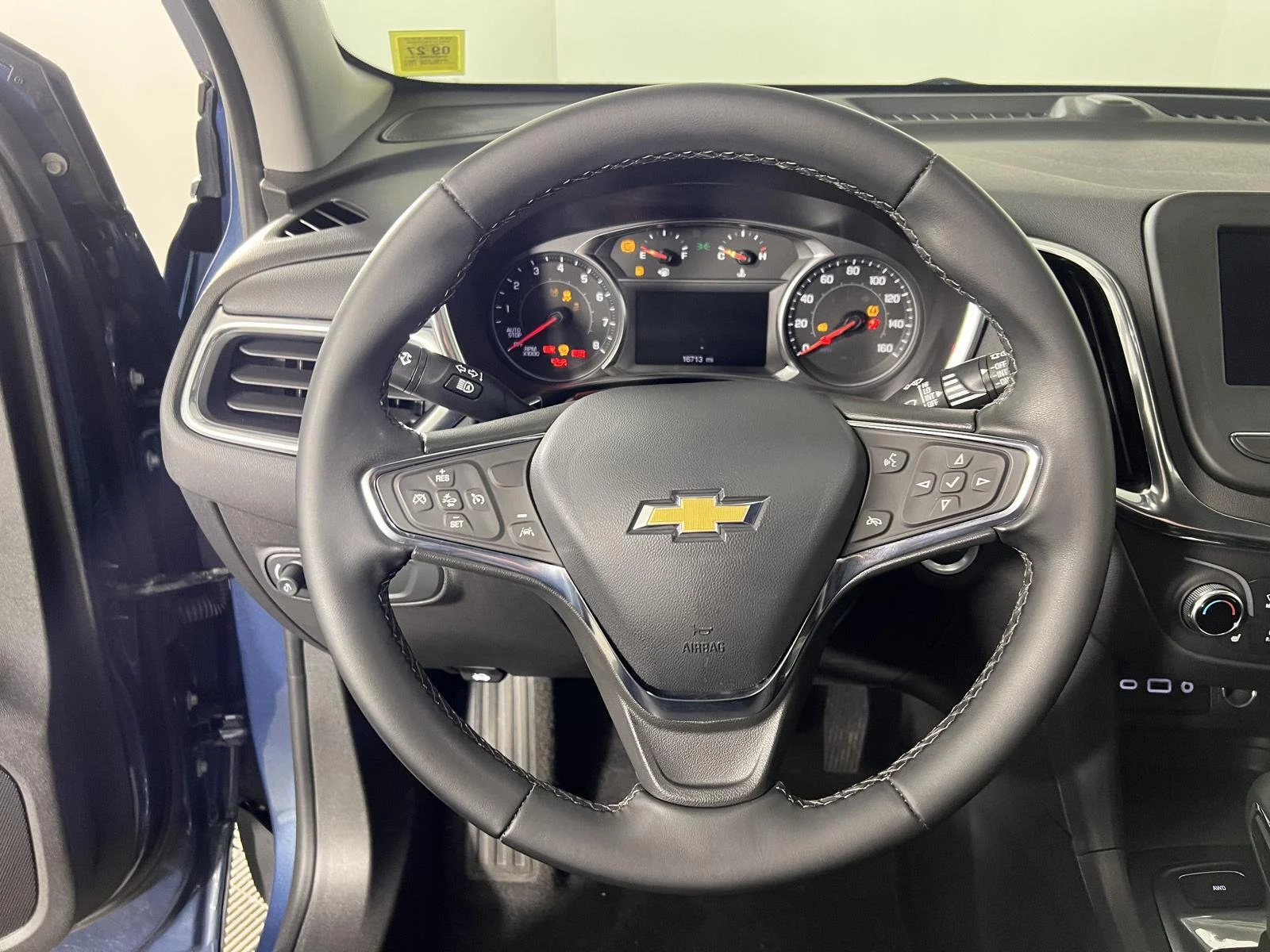 Used 2024 Lakeshore Blue Metallic Chevrolet LT image 28