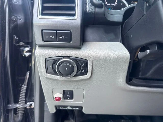 Used 2017 Black Ford XLT image 12