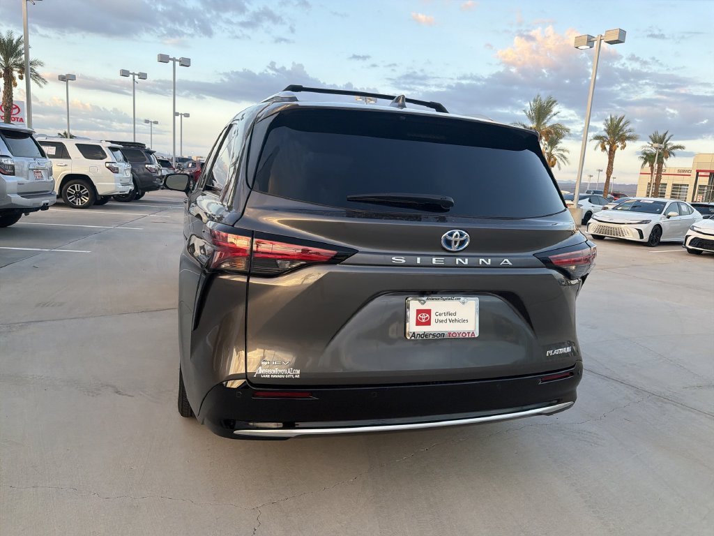2025 Toyota Sienna Platinum - Photo 6