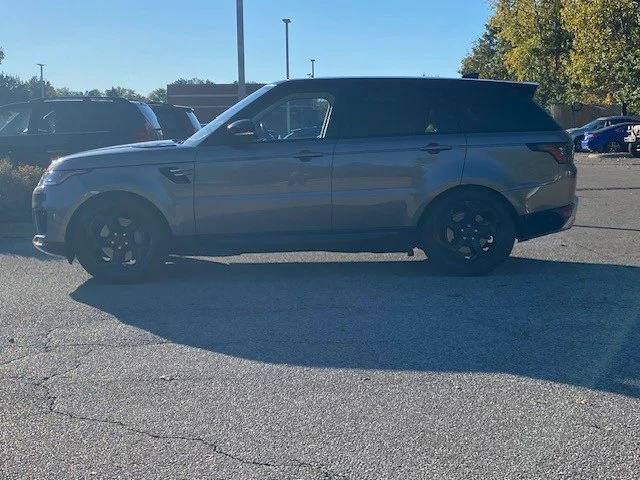 Used 2019 Silicon Silver Premium Metallic Land Rover HSE image 2