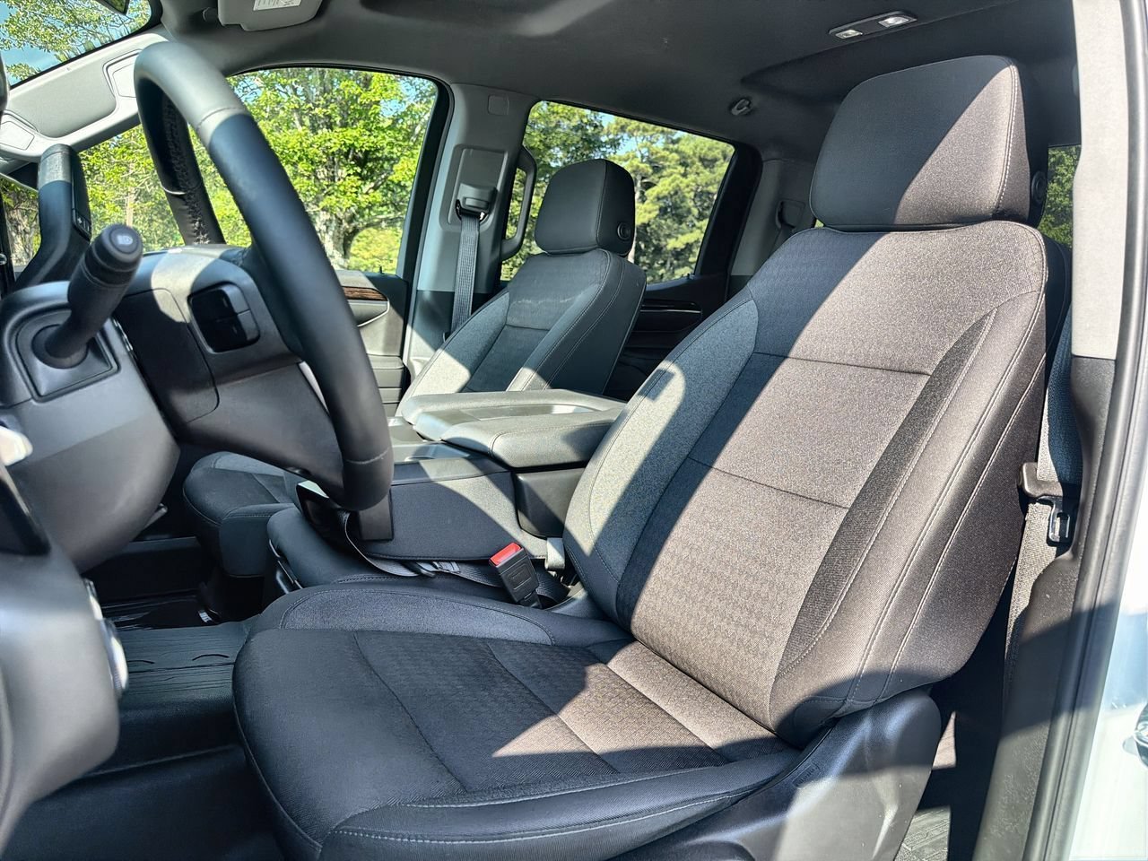 Used 2024 Summit White GMC Elevation image 16