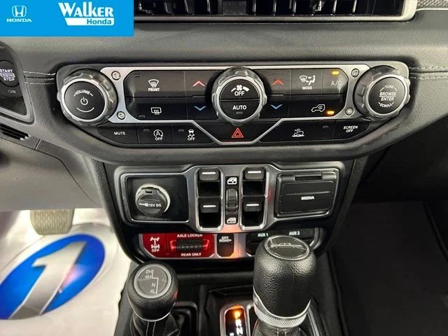 Used 2024 Crystal Metallic Jeep Mojave image 28