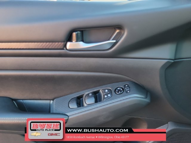 Used 2024 Gray Nissan 2.5 SV image 17
