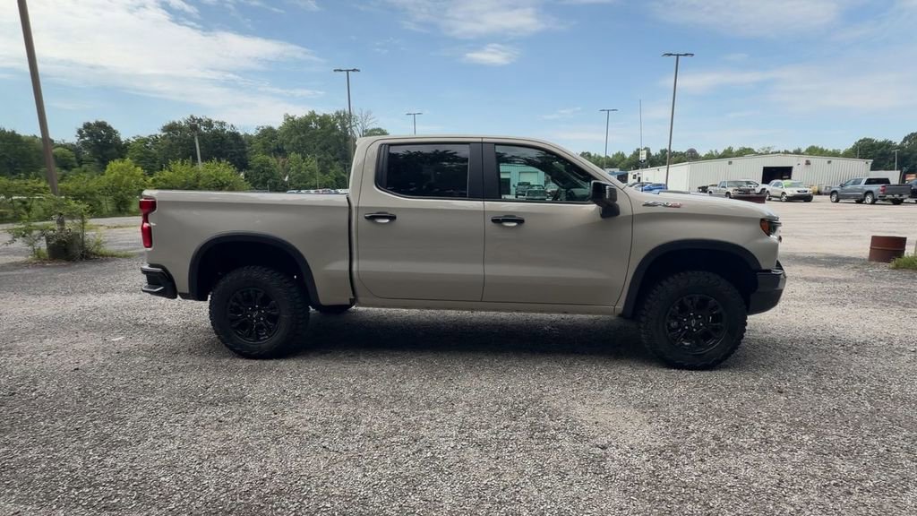 2026 Chevrolet Silverado 1500 ZR2 - Photo 9