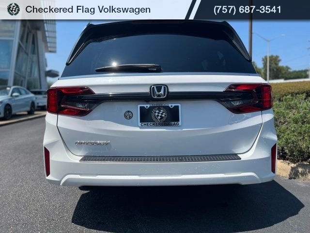 Used 2025 Platinum White Pearl Honda EX-L image 10