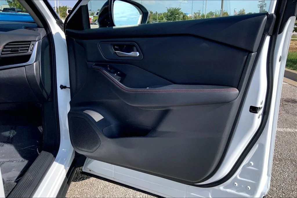 Used 2026 White Nissan Rock Creek image 23